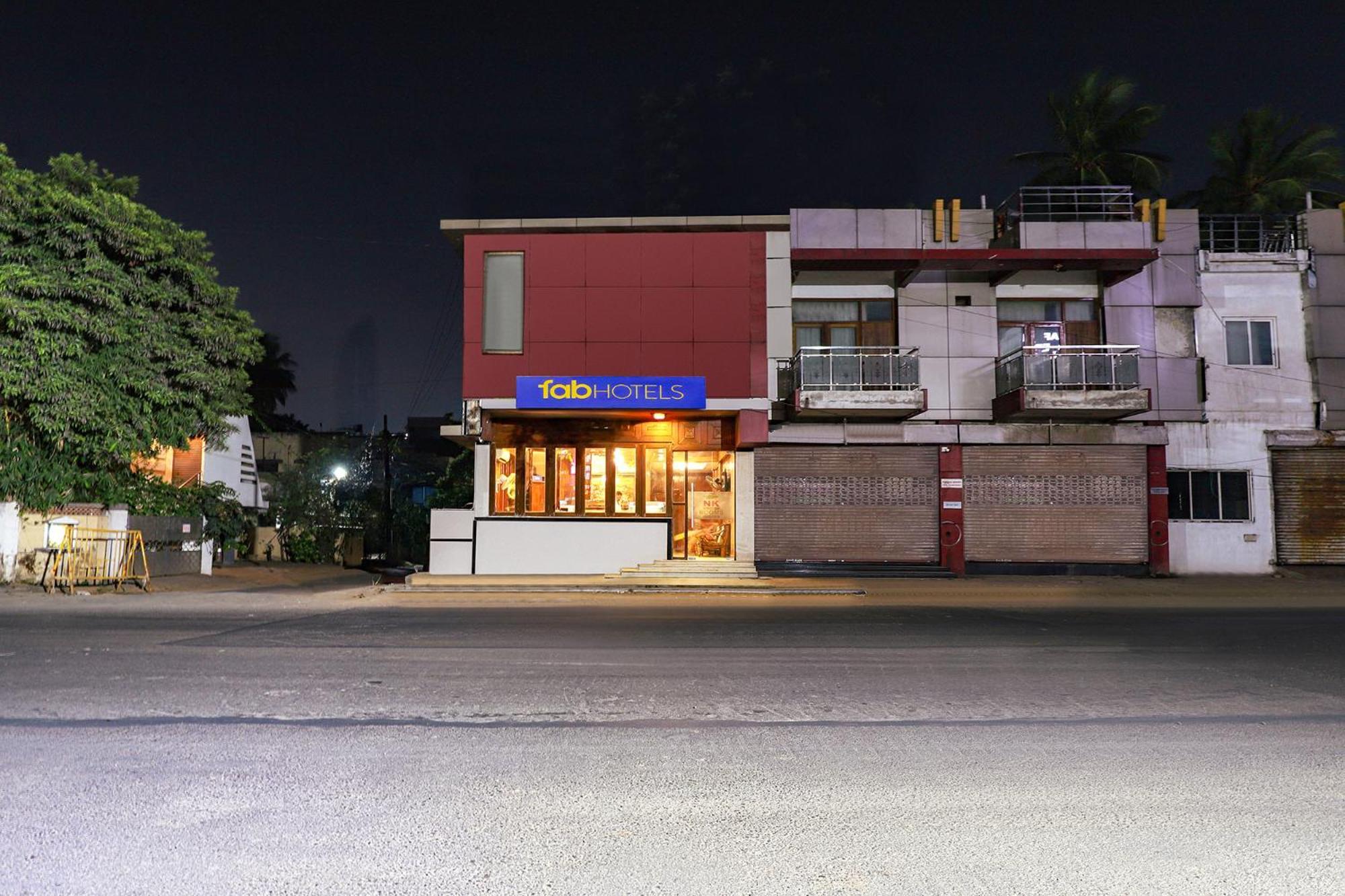 แฟ็บโฮเต็ล Nk คอร์ตยาร์ด Hotel เชนไน ภายนอก รูปภาพ