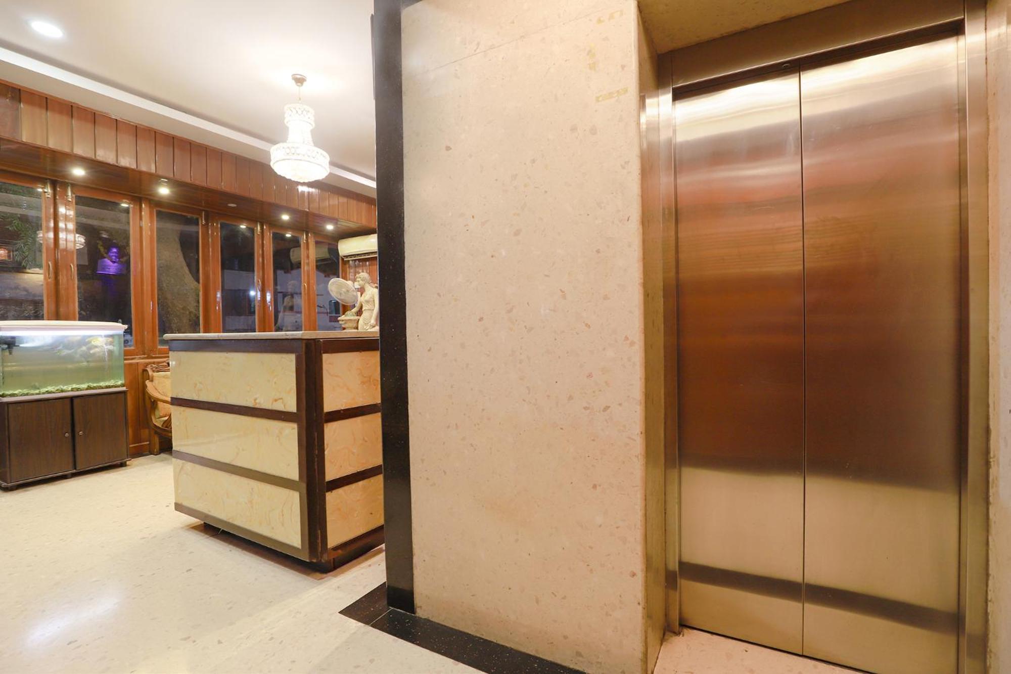 แฟ็บโฮเต็ล Nk คอร์ตยาร์ด Hotel เชนไน ภายนอก รูปภาพ